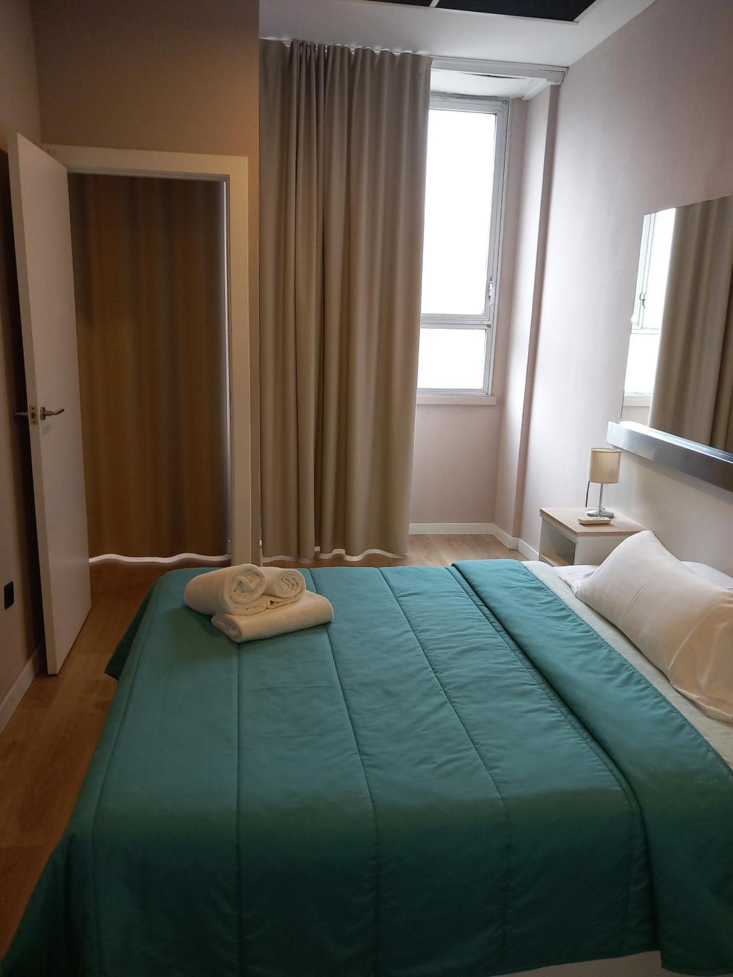 Aparthotel Montcada エクステリア 写真