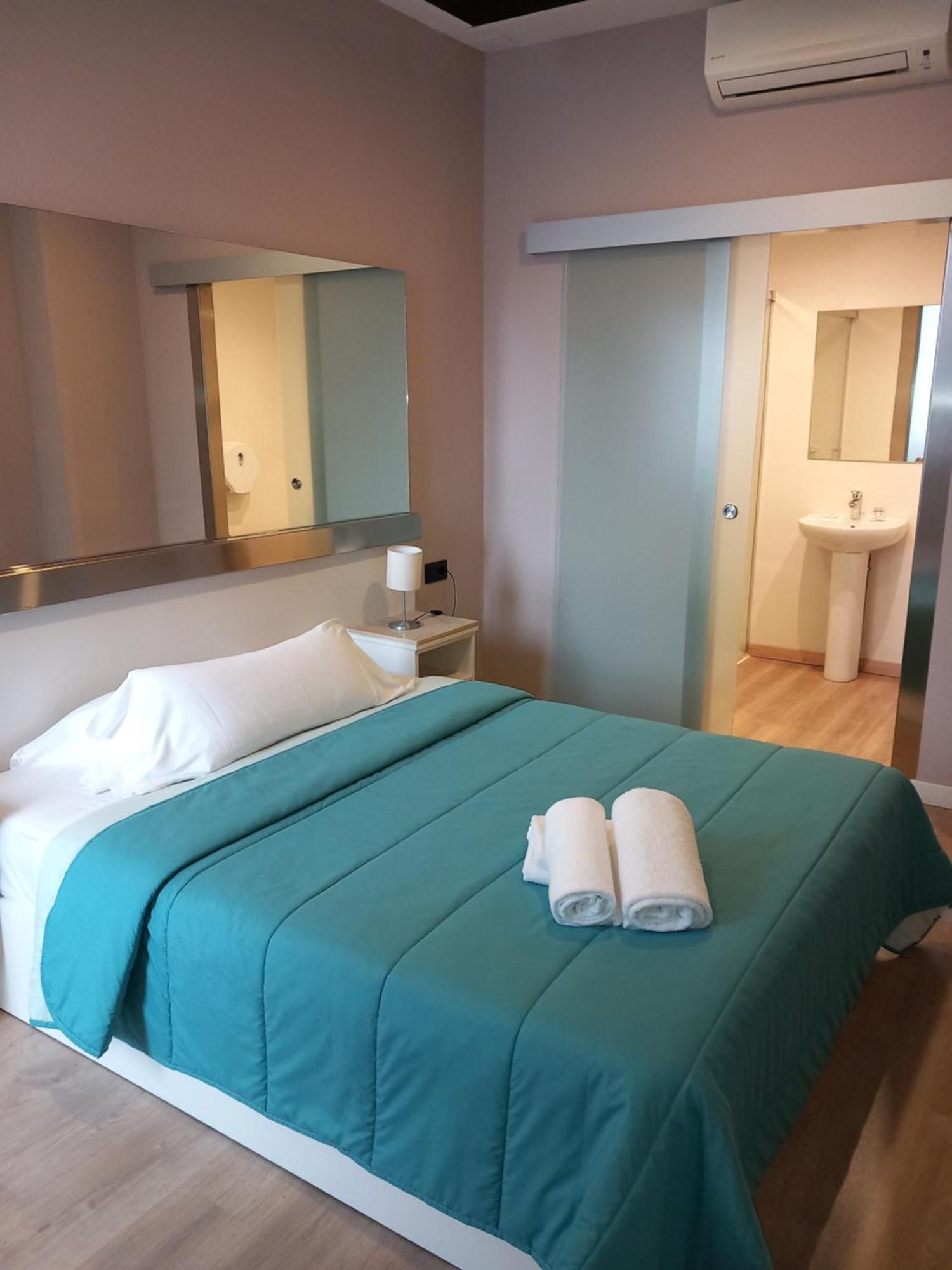 Aparthotel Montcada エクステリア 写真
